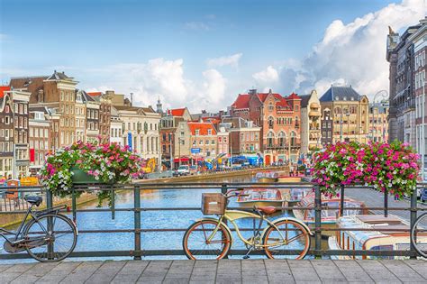 The amsterdam - Stay downtown in the city of canals at the 4-star superior Radisson Blu Hotel, Amsterdam City Center. Located a stone's throw from Amsterdam's famous Canal Belt, our central hotel offers a unique base for exploring …